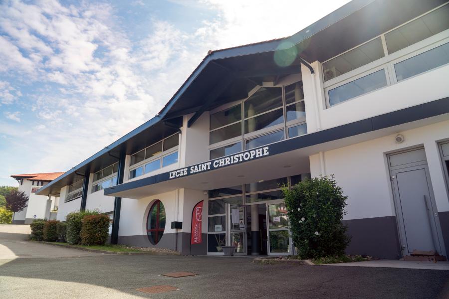 Alpadia Fransa Biarritz Yaz Okulu